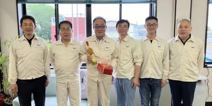 鄒春華、張正兵兩位工程師，訪問日本大造東京工廠